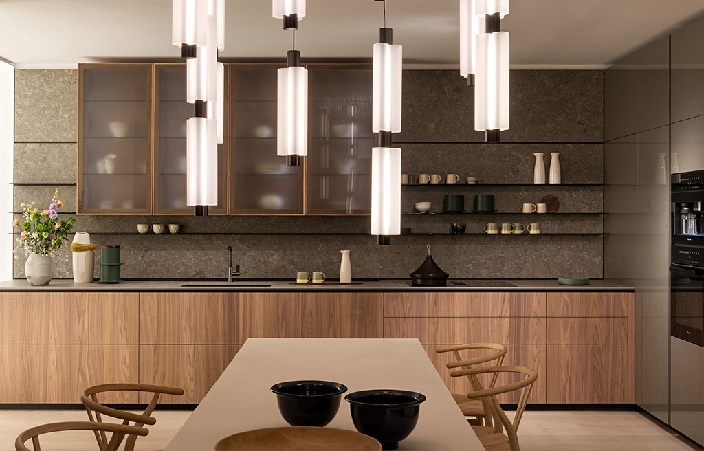 02.jpg Изысканная эстетика: витрина Valcucine с уникальными дверцами Faber. Фото 03