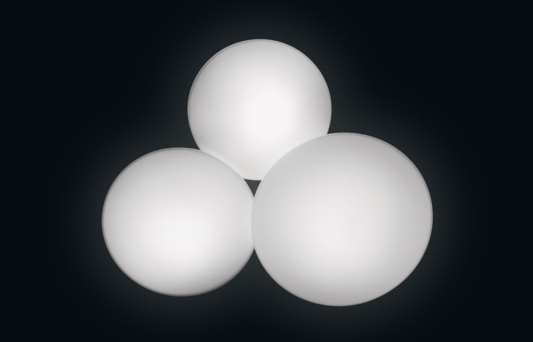 Vibia Puck ceiling three spheres. Фото 02