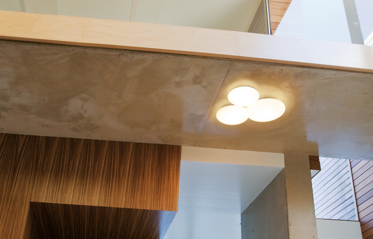 Vibia Puck ceiling three spheres. Фото 04